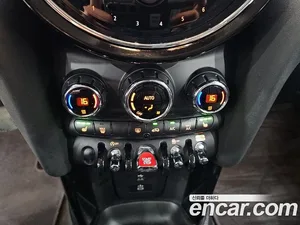 Mini Cooper, 2023 — миниатюра 13
