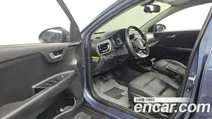 Kia Stonic, 2017 — миниатюра 13