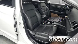 Hyundai Avante, 2017 — миниатюра 16
