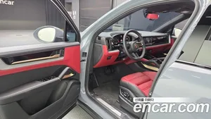 Porsche Cayenne, 2025 — миниатюра 10