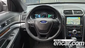 Ford Explorer, 2018 — миниатюра 13