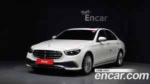 Mercedes-Benz E-Class, 2022 — миниатюра 1