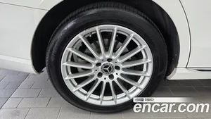 Mercedes-Benz E-Class, 2022 — миниатюра 5