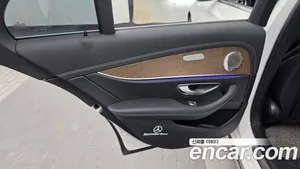 Mercedes-Benz E-Class, 2022 — миниатюра 15