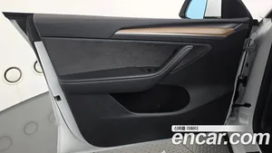 Tesla Model Y, 2024 — миниатюра 14