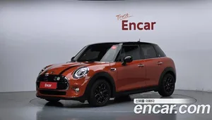 Mini Cooper, 2018 — миниатюра 1