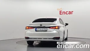 Lexus ES, 2025 — миниатюра 4