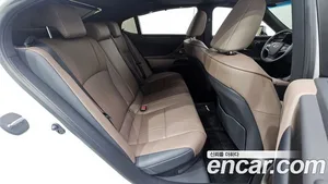 Lexus ES, 2025 — миниатюра 17