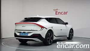 Kia EV6, 2023 — миниатюра 2