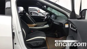Kia EV6, 2023 — миниатюра 17