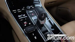 Porsche Panamera, 2023 — миниатюра 12