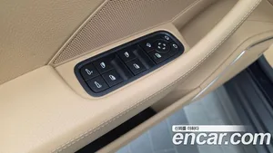 Porsche Panamera, 2023 — миниатюра 30