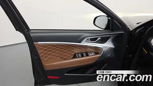 Genesis G70, 2017 — миниатюра 14