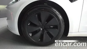 Tesla Model 3, 2024 — миниатюра 5