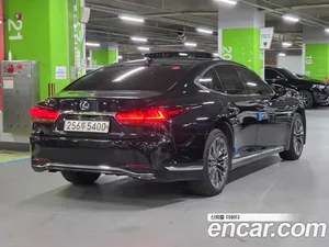Lexus LS, 2021 — миниатюра 6