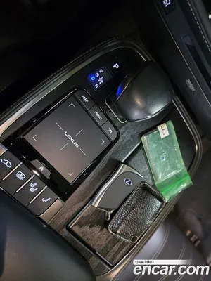Lexus LS, 2021 — миниатюра 13