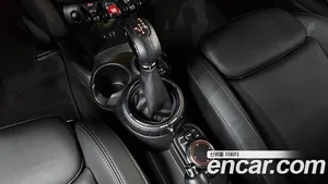 Mini Cooper, 2017 — миниатюра 9
