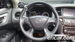Nissan Pathfinder, 2015 — миниатюра 12