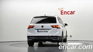 Volkswagen Tiguan, 2023 — миниатюра 4