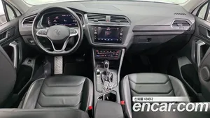 Volkswagen Tiguan, 2023 — миниатюра 10
