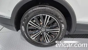 Volkswagen Tiguan, 2023 — миниатюра 7