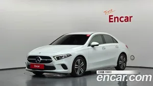 Mercedes-Benz A-Class, 2022 — миниатюра 1