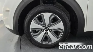 Kia Niro, 2016 — миниатюра 5