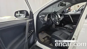 Toyota RAV4, 2018 — миниатюра 10