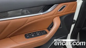 Maserati Levante, 2020 — миниатюра 25