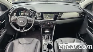 Kia Niro, 2017 — миниатюра 10