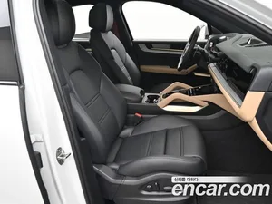 Porsche Cayenne, 2025 — миниатюра 10