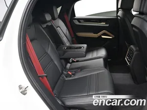 Porsche Cayenne, 2025 — миниатюра 11
