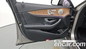 Mercedes-Benz E-Class, 2021 — миниатюра 14