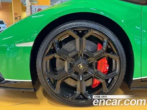 Lamborghini Huracan, 2023 — миниатюра 6