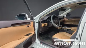 Lexus ES, 2018 — миниатюра 13