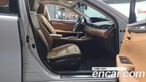 Lexus ES, 2018 — миниатюра 16