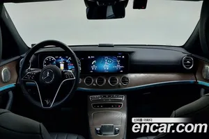 Mercedes-Benz E-Class, 2023 — миниатюра 7