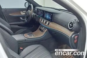 Mercedes-Benz E-Class, 2023 — миниатюра 14