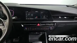 Kia Niro, 2022 — миниатюра 14