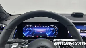 Mercedes-Benz EQB, 2025 — миниатюра 8