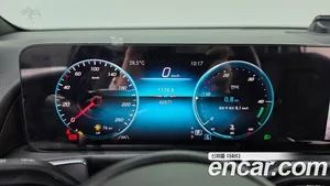 Mercedes-Benz GLB-Class, 2021 — миниатюра 11
