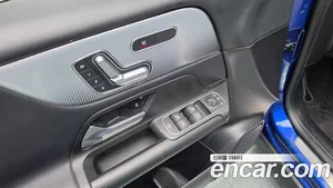 Mercedes-Benz GLB-Class, 2021 — миниатюра 29