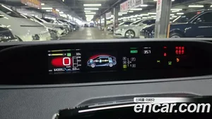 Toyota Prius, 2021 — миниатюра 9