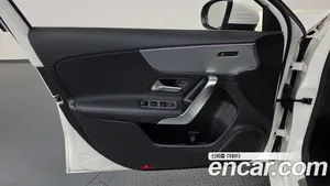 Mercedes-Benz A-Class, 2022 — миниатюра 14