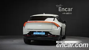 Kia EV6, 2022 — миниатюра 3