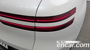 Genesis GV70, 2023 — миниатюра 8