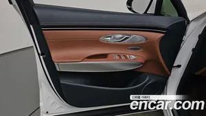 Genesis GV70, 2023 — миниатюра 13