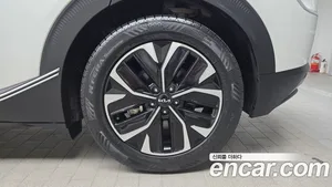 Kia EV6, 2022 — миниатюра 6