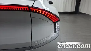 Kia EV6, 2022 — миниатюра 8