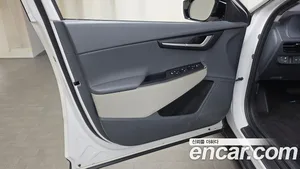 Kia EV6, 2022 — миниатюра 13